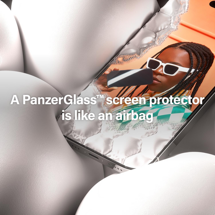 PanzerGlass™ Screen Protector 15 Pro Max - Ultra Wide Fit w. EasyAligner - Clear