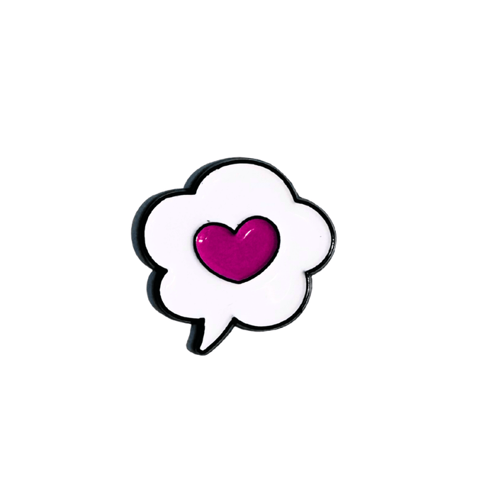 ‫ملصق معدني فاخر ثلاثي الأبعاد ( سحابة حب )‬ ‫مصنوع من معدن متين بتفاصيل دقيقة‬
 ‫مزود بلصق قوي، من تميمي بروجكتس في قطر.