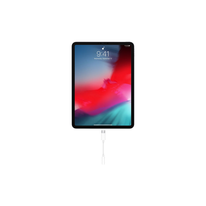 Apple USB-C to 3.5 mm headphone jack adapter, perfect for easy, high-quality headphone connection, at TaMiMi Projects in Qatar.