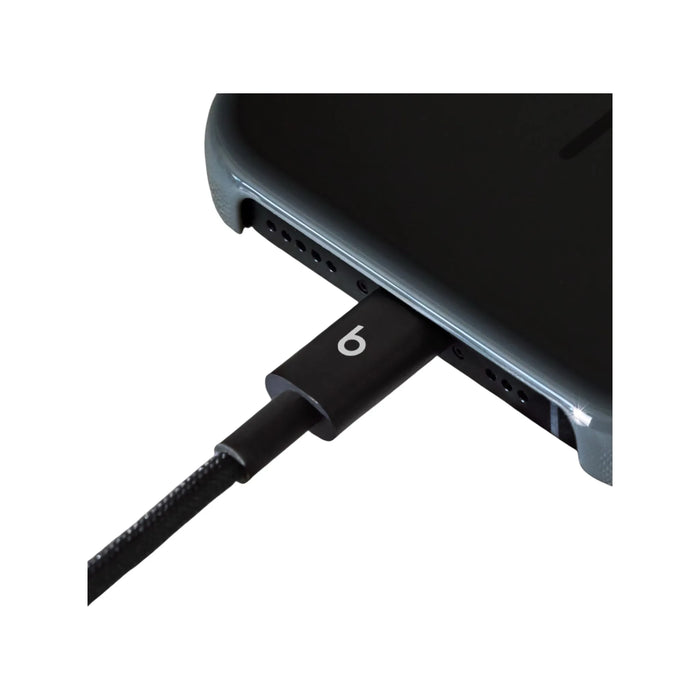 Beats USB‑C to USB‑C Woven Cable (20cm) in Bolt Black, Available now from TaMiMi Projects in Qatar.
