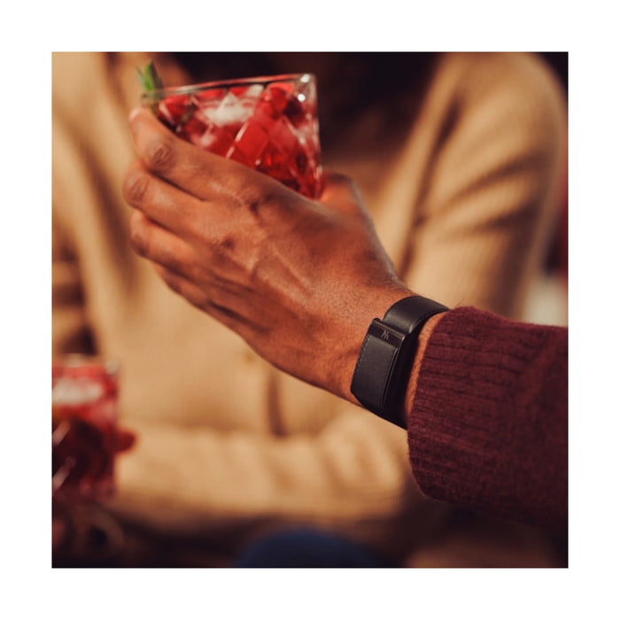 Whoop 5 LeatherLuxe Straight Band - Black/Cream with Black