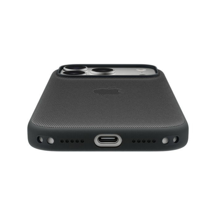 Apple iPhone 17 Pro TechWoven Case with MagSafe in Green 
Available now from TaMiMi Projects in Qatar.