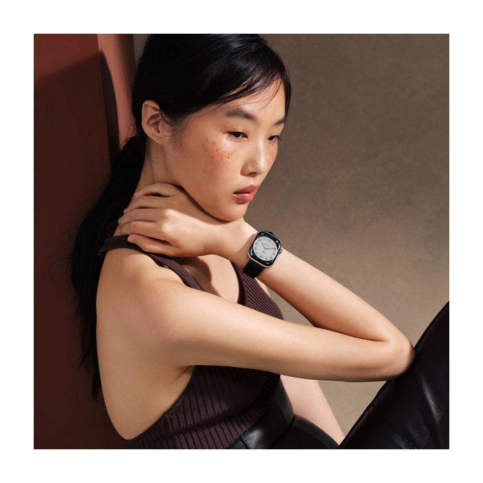 Apple Watch Hermès Series 11, 42mm Silver Titanium with Noir Kilim Single Tour. TaMiMi Projects Qatar.