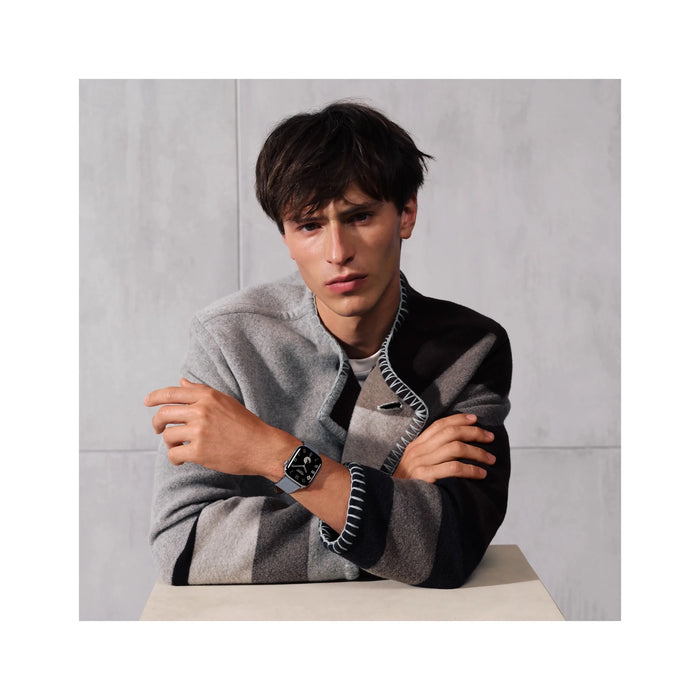 Luxury Apple Watch Hermès Series 11 46mm Silver Titanium with Bleu Lin Single Tour band – TaMiMi Projects Qatar