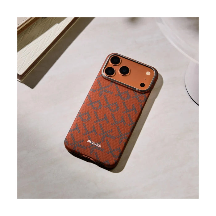 ‫كفر بيتاكا للايفون ١٧ برو ماكس من تميمي بروجكتس فى قطر. تصميم نحيف وألياف أراميد متينة. حماية مثالية ودعم ماج سيف.